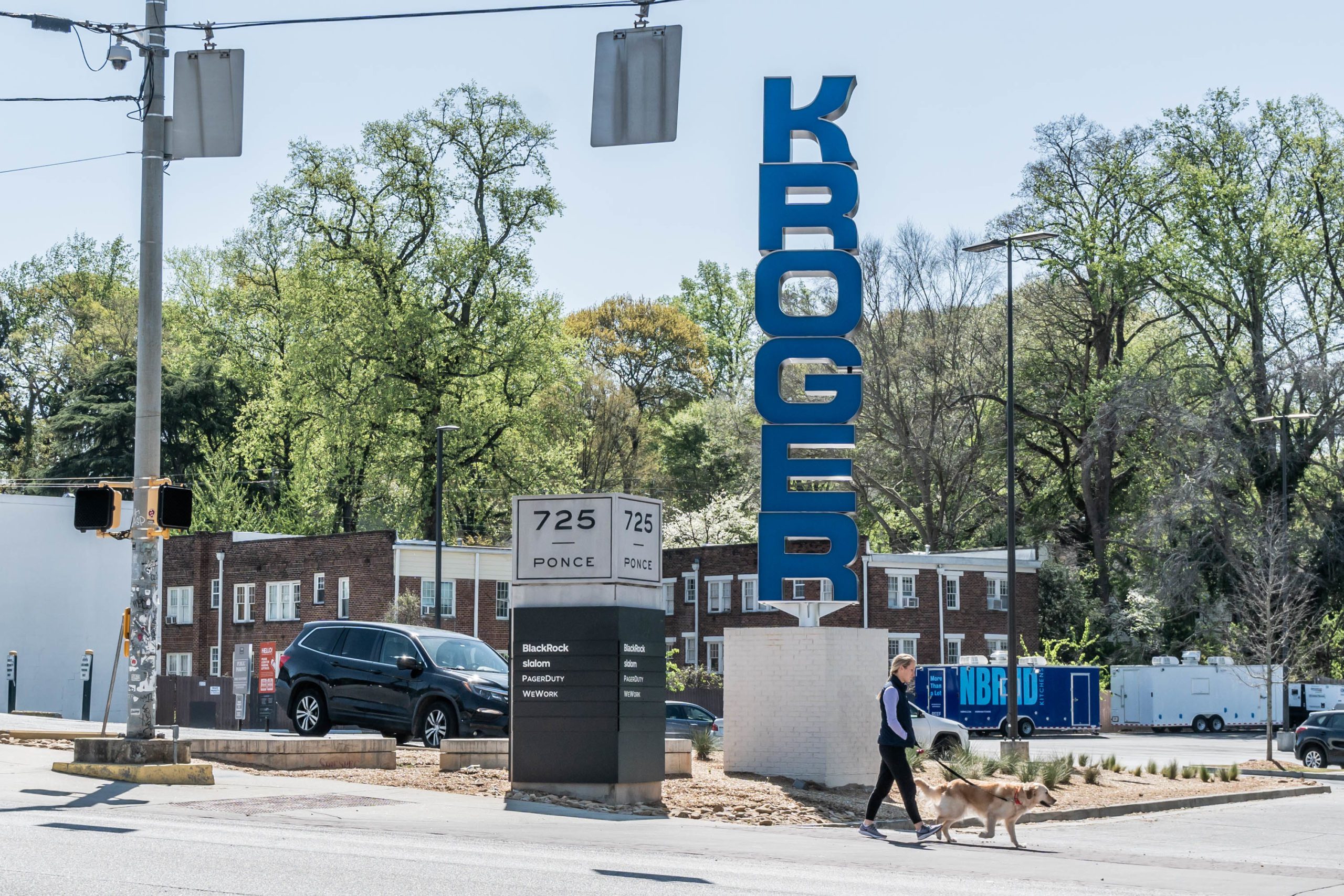 725 Ponce de Leon Entrance